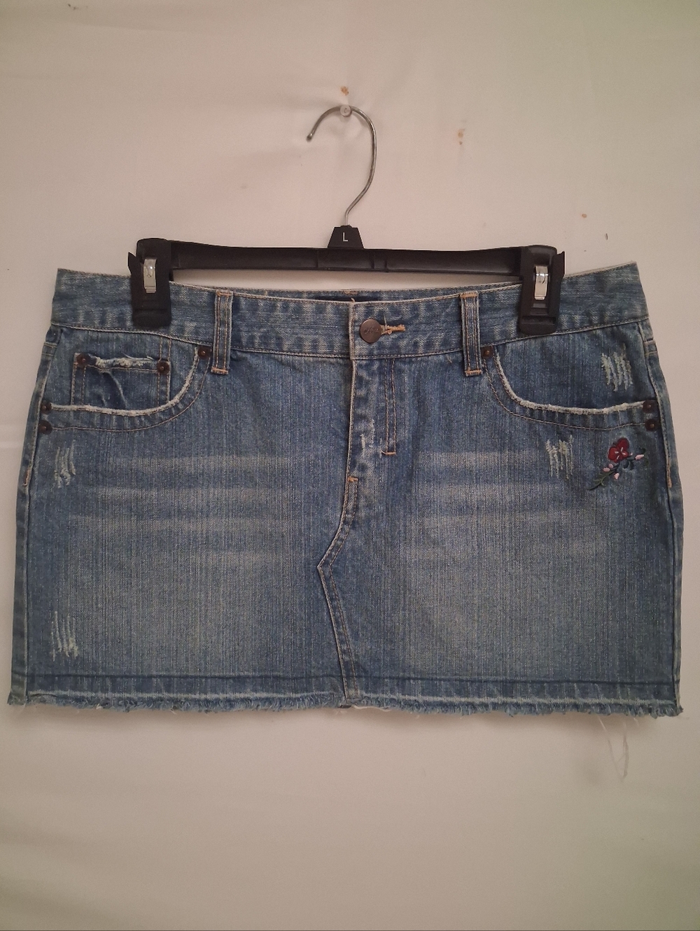 Aeropostale Denim Mini Skirt Size 7/8 Distressed Embroidered Floral Raw Hem